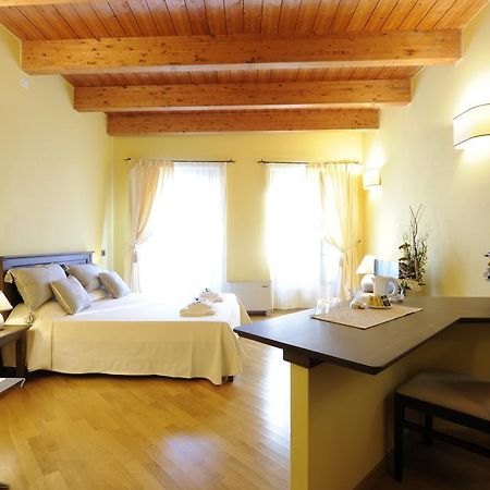 Piazza Azuni 18 Guest House サッサリ エクステリア 写真