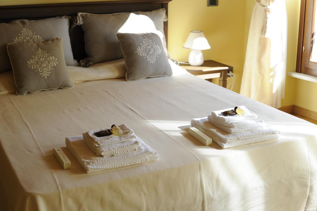 Piazza Azuni 18 Guest House サッサリ エクステリア 写真