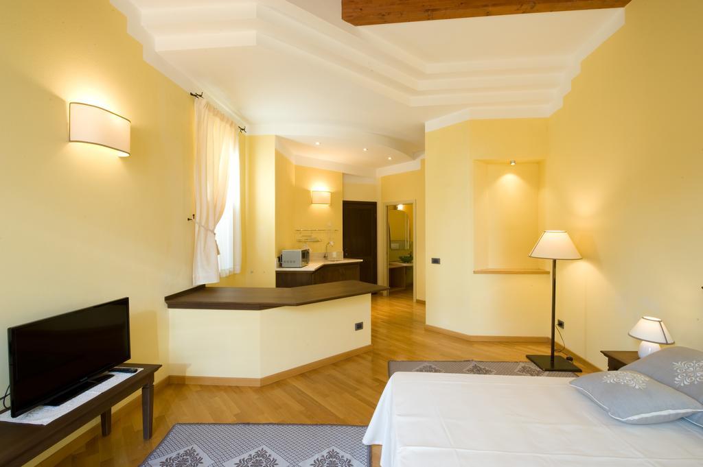 Piazza Azuni 18 Guest House サッサリ 部屋 写真